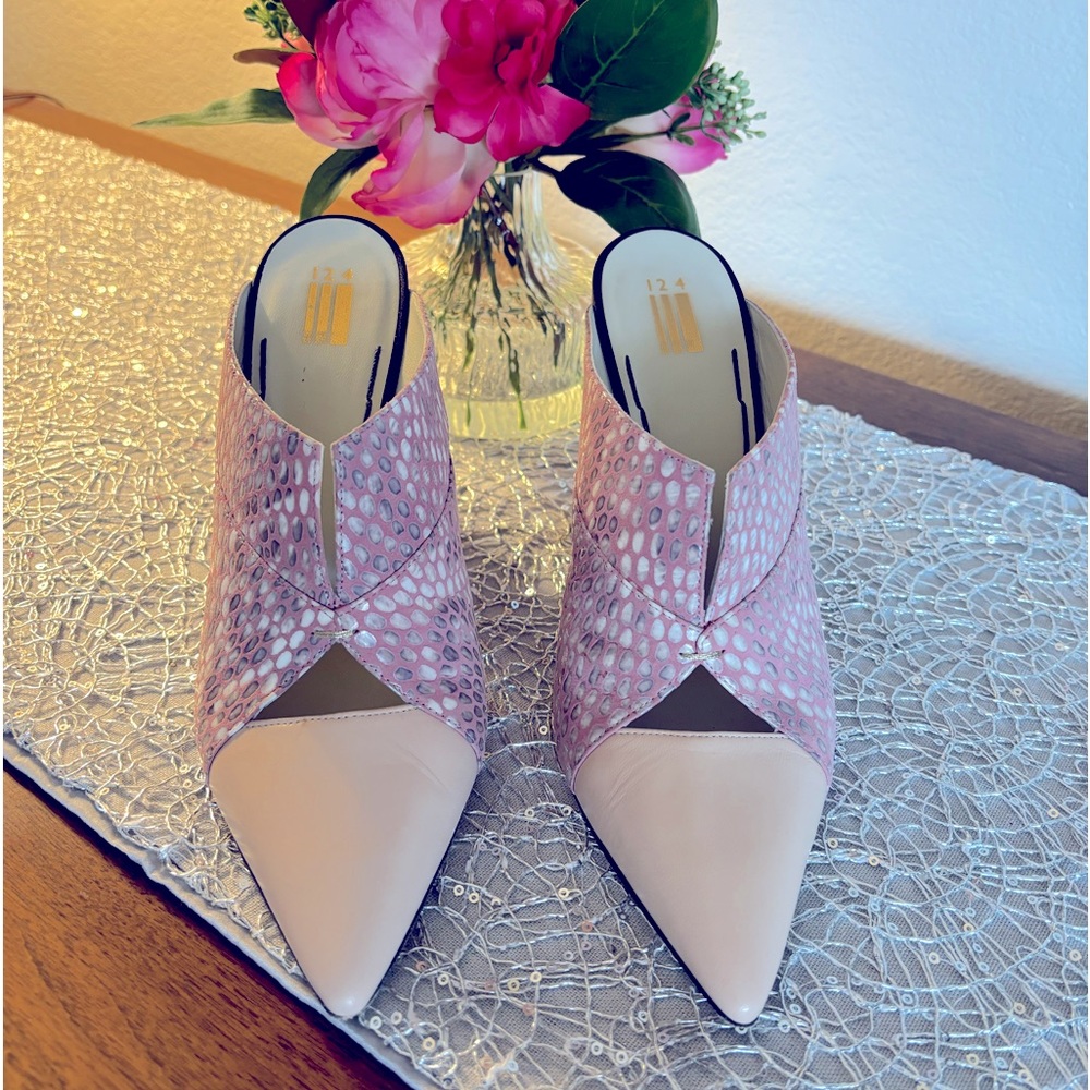 !!!Vintage VERO CUOIO leather shoes size 9 worn once very well made!!!
